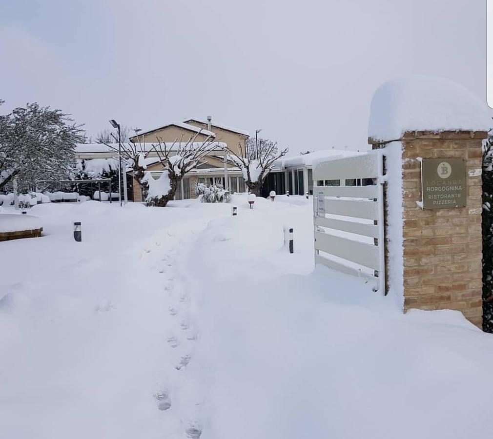 Locanda Borgognina Lucrezia Εξωτερικό φωτογραφία