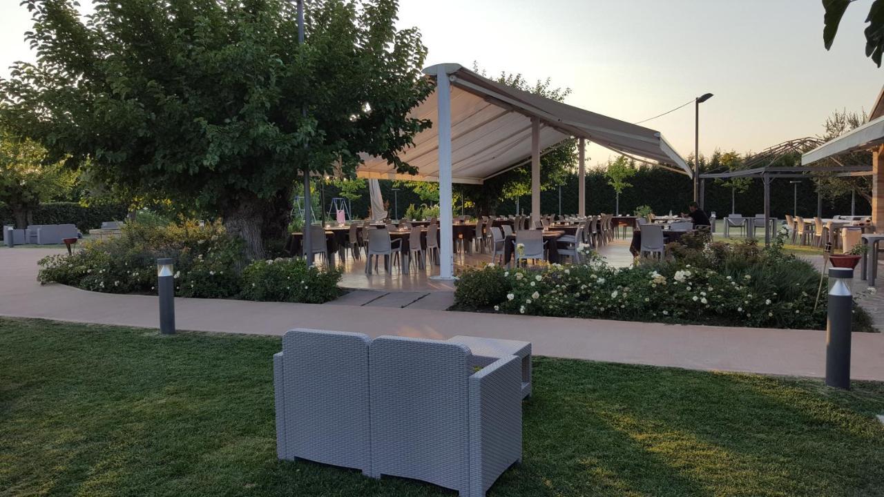 Locanda Borgognina Lucrezia Εξωτερικό φωτογραφία