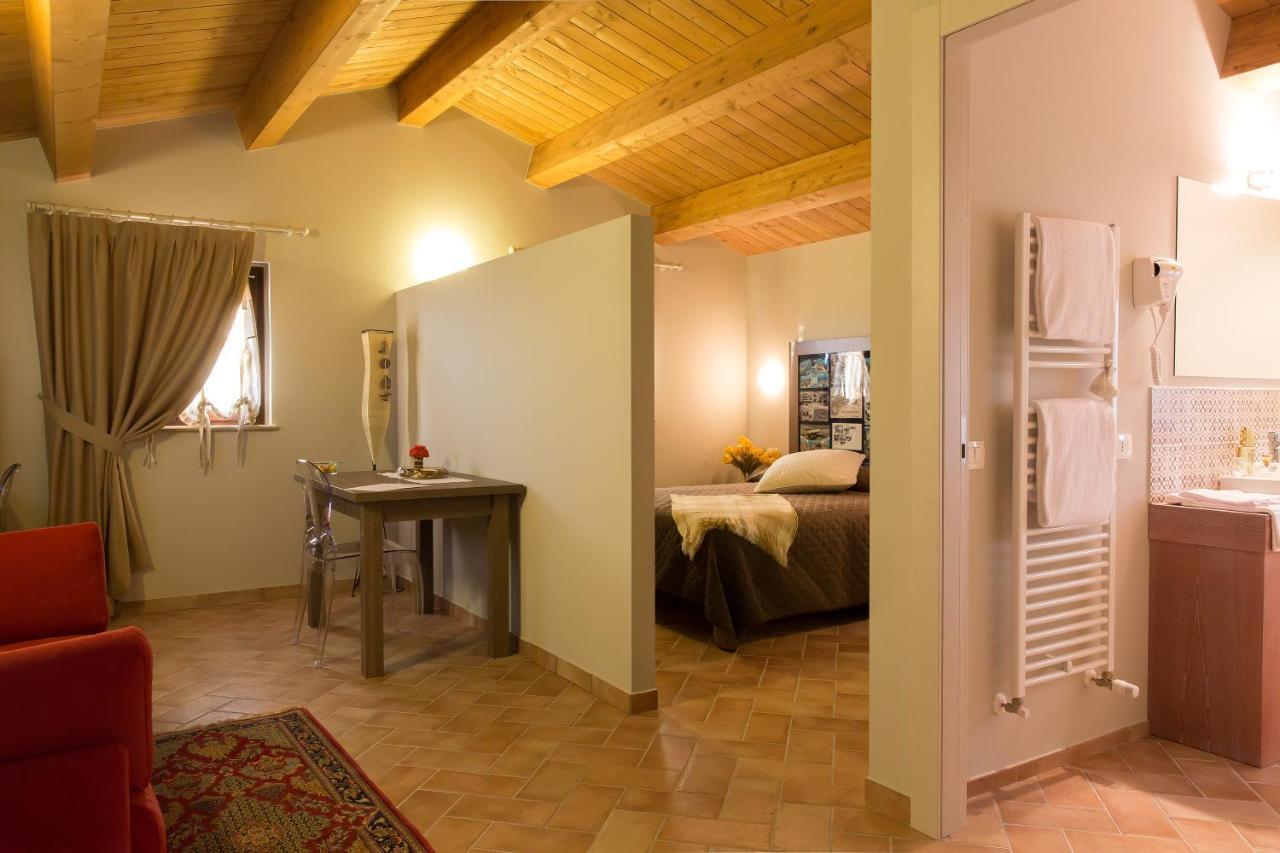 Locanda Borgognina Lucrezia Εξωτερικό φωτογραφία