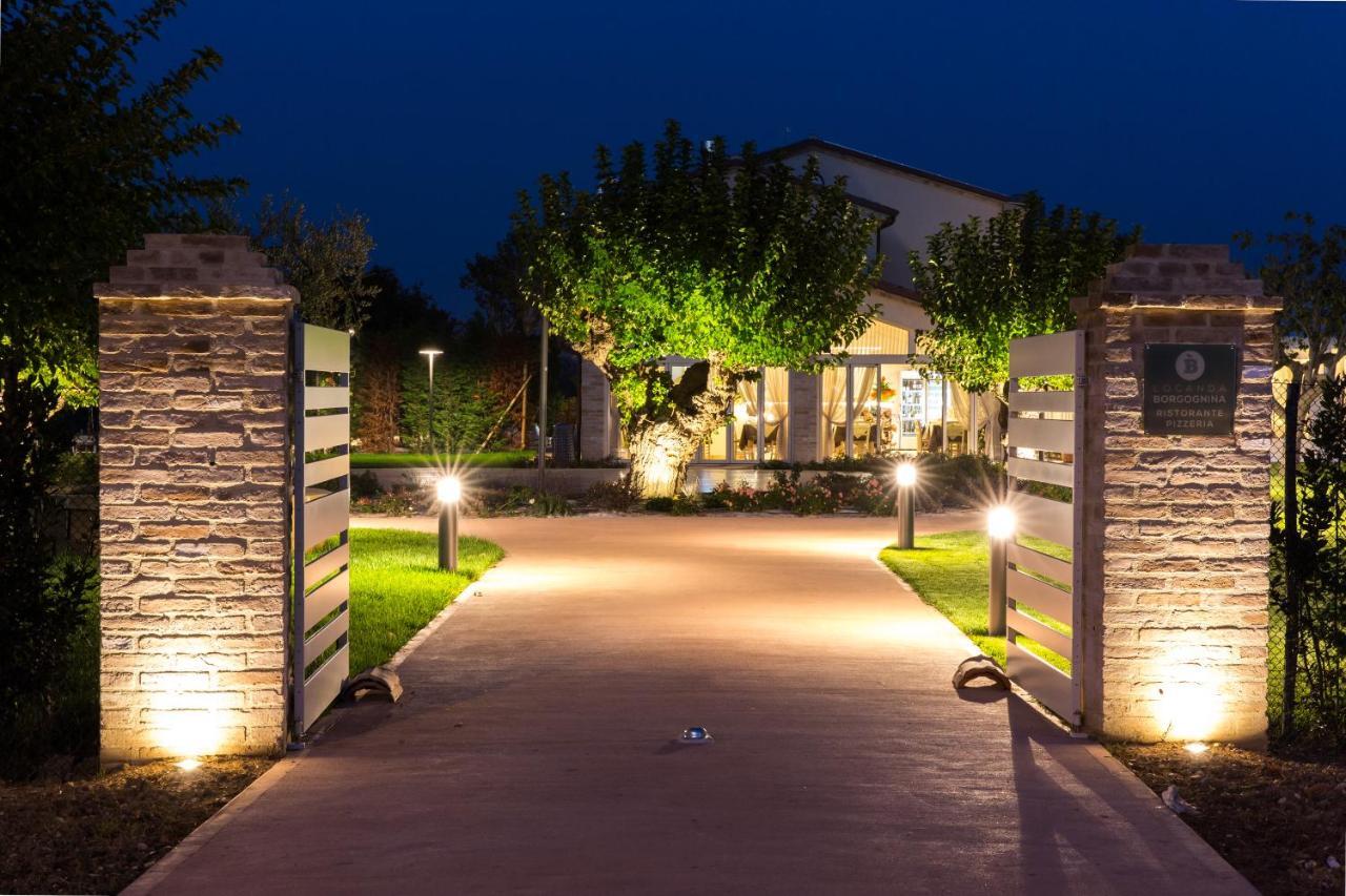 Locanda Borgognina Lucrezia Εξωτερικό φωτογραφία